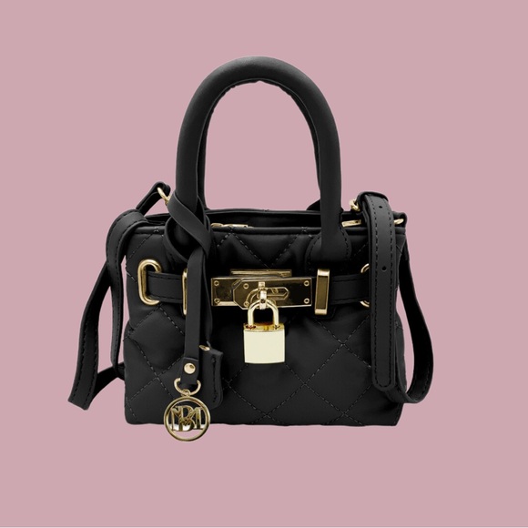 Come Party with me & (💖) this listing for my LIVE SHOWS 🎀✨ - Picture 14 of 16